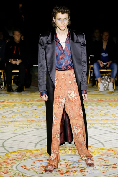 Look 47